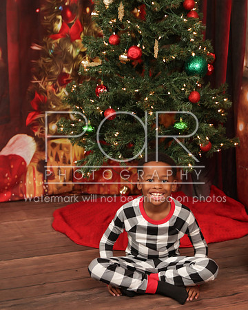 2023_Christmas_Angeline-4