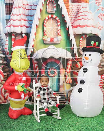 2023_Christmas_Angeline-3
