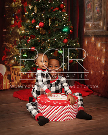 2023_Christmas_Angeline-6