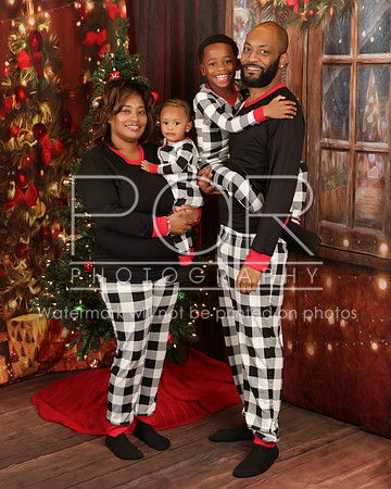 2023_Christmas_Angeline-11