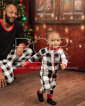 2023_Christmas_Angeline-15