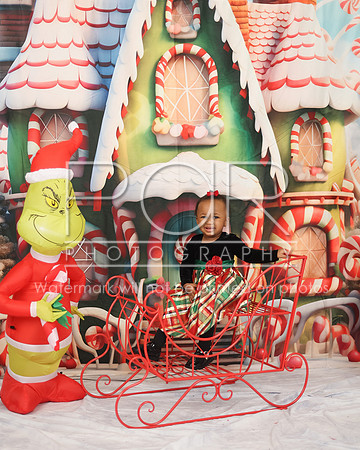 2024_Christmas_Corrine-8