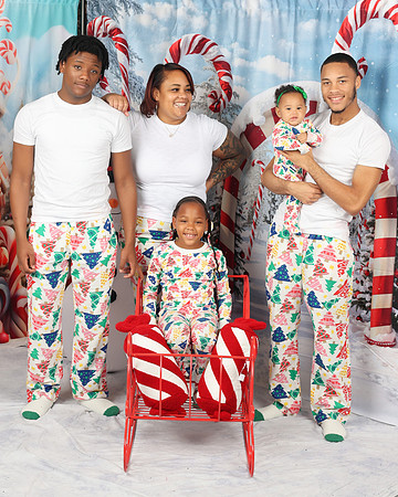 2024_Christmas_Sarah-18