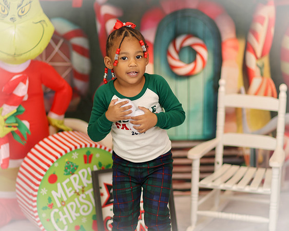 2024_Christmas_Keondra Mack-46