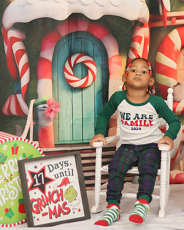 2024_Christmas_Keondra Mack-41