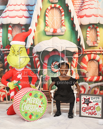 2024_Christmas_Jakayla Collins-10