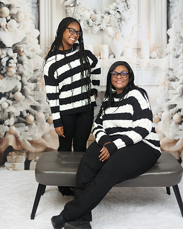 2024_Christmas_Kimberly-3