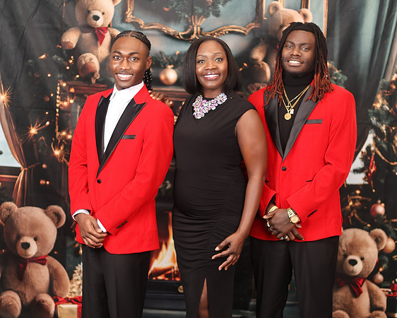 2024_Christmas_Sutton Family-10