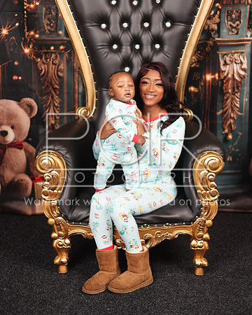 2024_Christmas_Aundriana-10