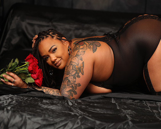 2025_Boudoir_SarahD-34