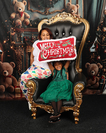 2024_Christmas_Sarah-31