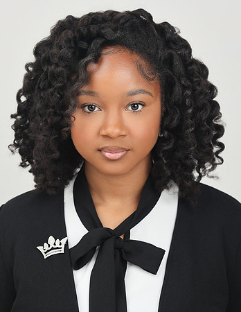 2025_Headshots_Shelby-22
