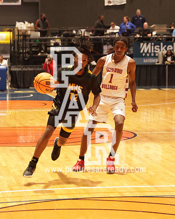2024_Boys_Bball_McCombvsGreenwood-27