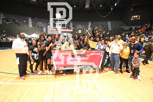 2024_Boys_Bball_RaymondvsMcComb-153
