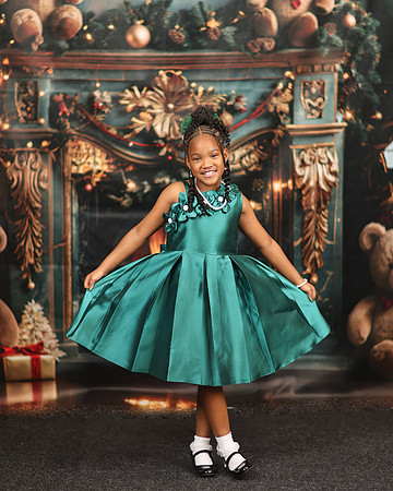 2024_Christmas_Twins-30