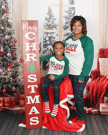 2024_Christmas_Angeline-16