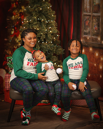 2024_Christmas_Keondra Mack-30