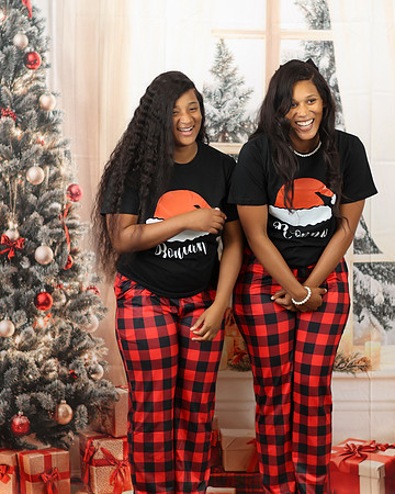 2024_Christmas_RussellFamily-30