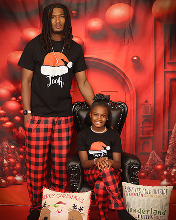 2024_Christmas_RussellFamily-16