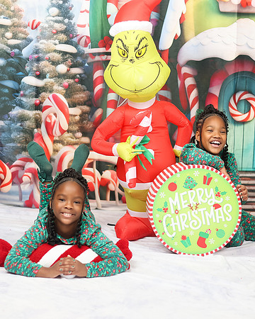 2024_Christmas_Twins-13