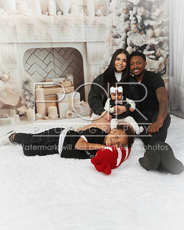 2024_Christmas_Dorothy-40