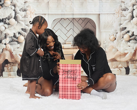 2024_Christmas_Khalil-31