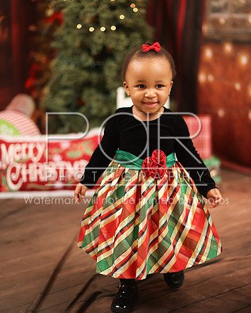 2024_Christmas_Corrine-13