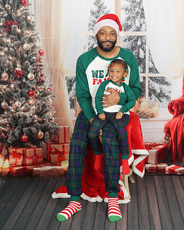 2024_Christmas_Angeline-13