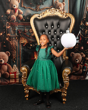 2024_Christmas_Sarah-28