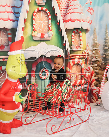 2024_Christmas_Corrine-3