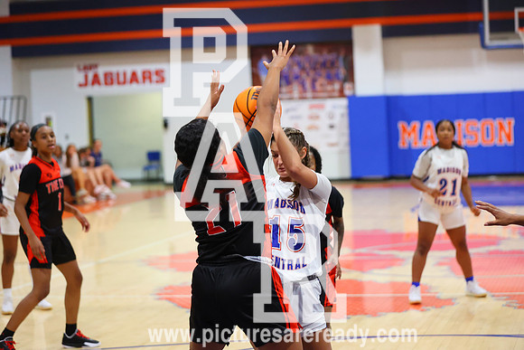 2024_Bball_Girls_YazooCityvsMadisonCen-5