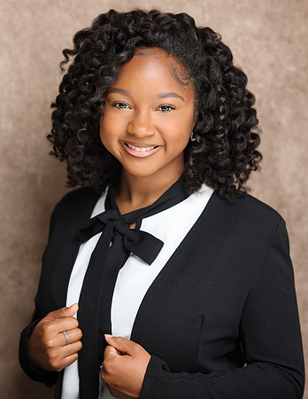 2025_Headshots_Shelby-4
