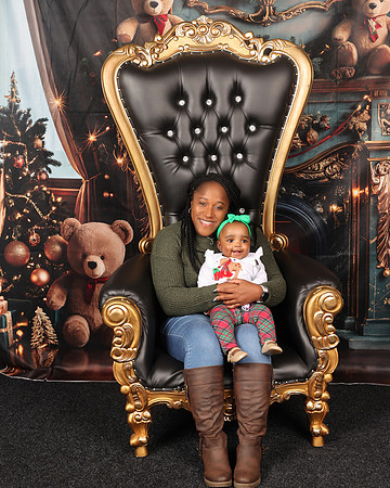2024_Christmas_Courtney-22