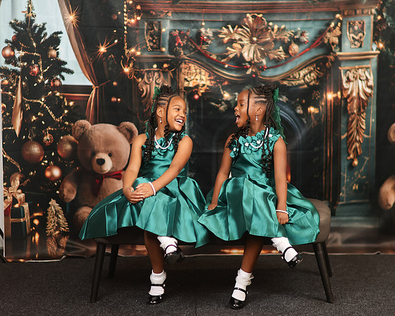 2024_Christmas_Twins-22