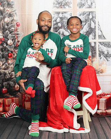 2024_Christmas_Angeline-15