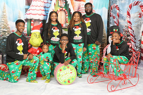 2024_Christmas_Evelyn-17