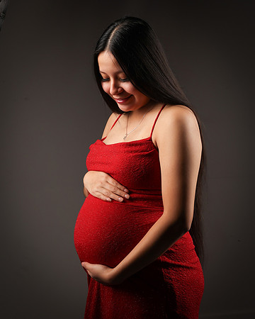2024_Christmas_Maternity_Emily-9