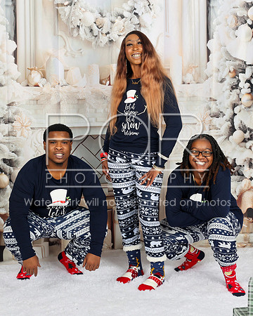 2024_Christmas_LaToya Shelton-14