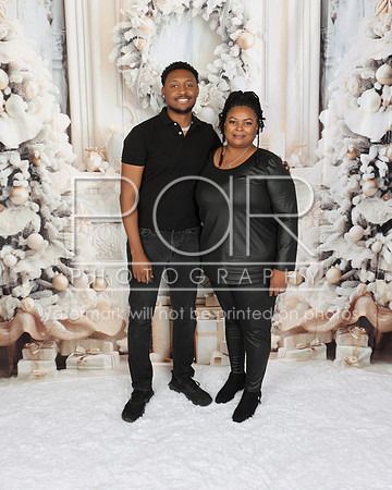 2024_Christmas_Dorothy-29