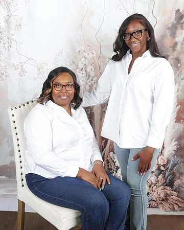 2024_SchquitaJones_Family-5
