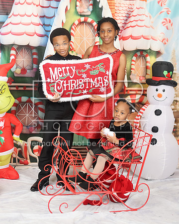2024_Christmas_Amber McMillan-19