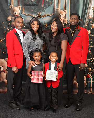 2024_Christmas_Sutton Family-17