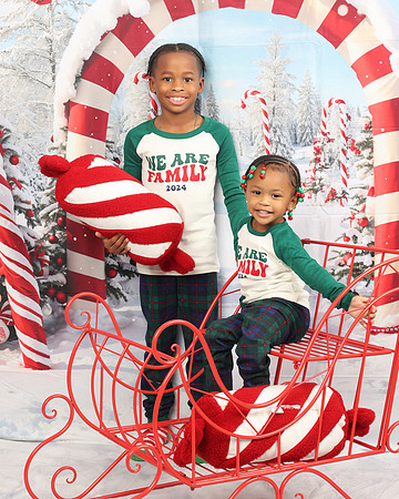 2024_Christmas_Angeline-7
