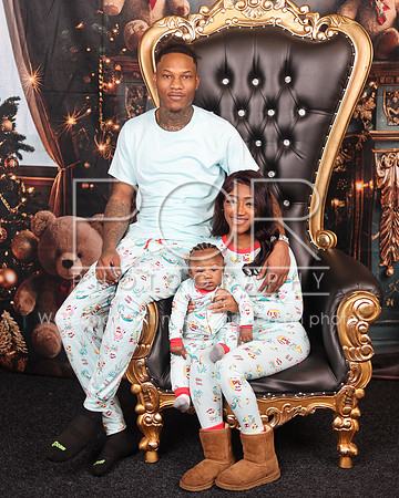 2024_Christmas_Aundriana-8
