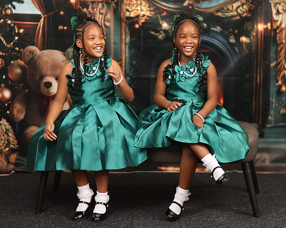 2024_Christmas_Twins-23