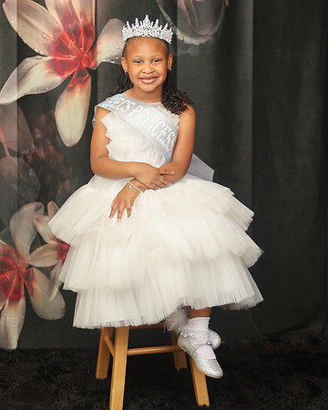 2025_Grad_Raegan-24