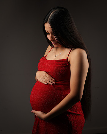 2024_Christmas_Maternity_Emily-8