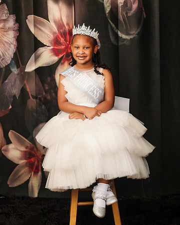 2025_Grad_Raegan-22