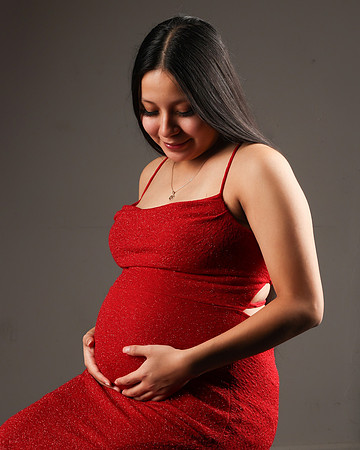 2024_Christmas_Maternity_Emily-16