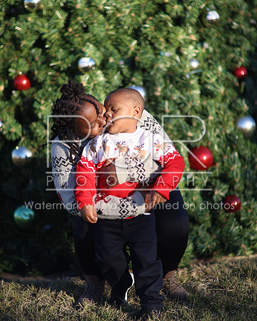2024_Christmas_Shanita-16
